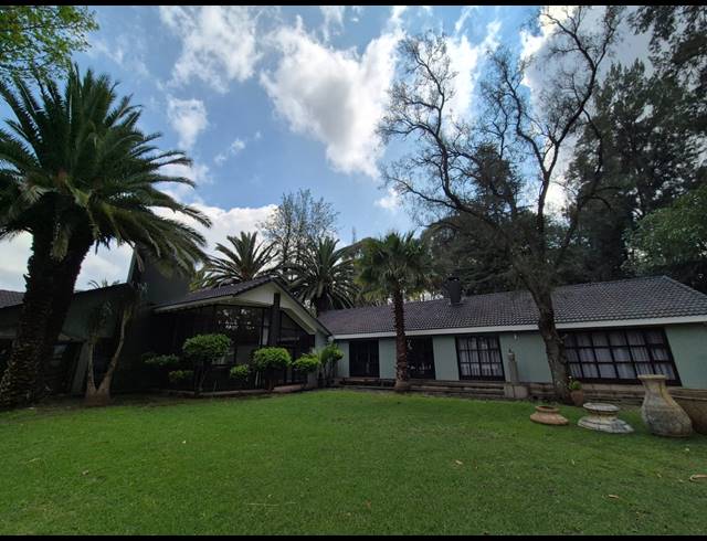 5 BEDROOM HOUSE FOR SALE IN VANWAARTSHOF